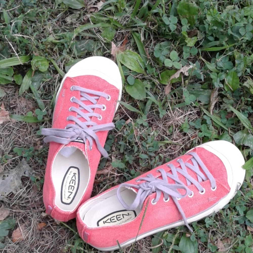 Keen Coronado canvas lace up sneakers